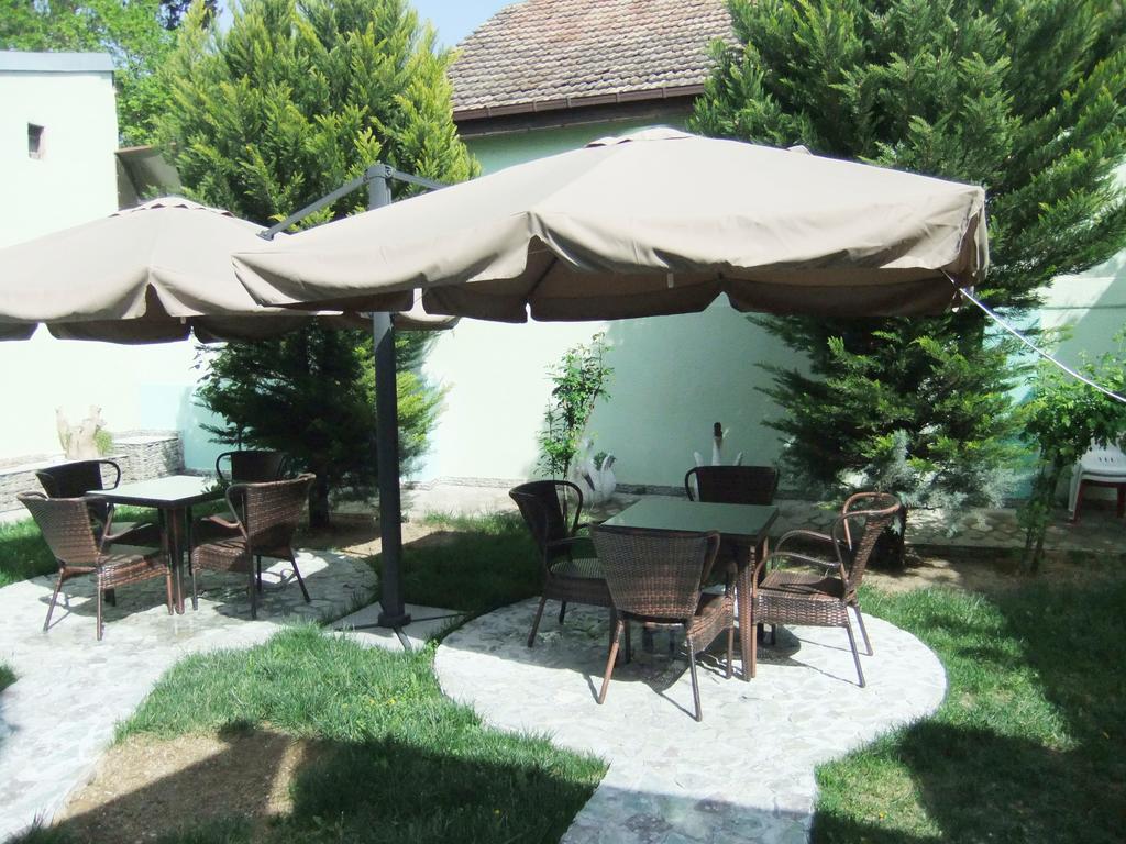 Hotel Relax Τυφλίδα Εξωτερικό φωτογραφία